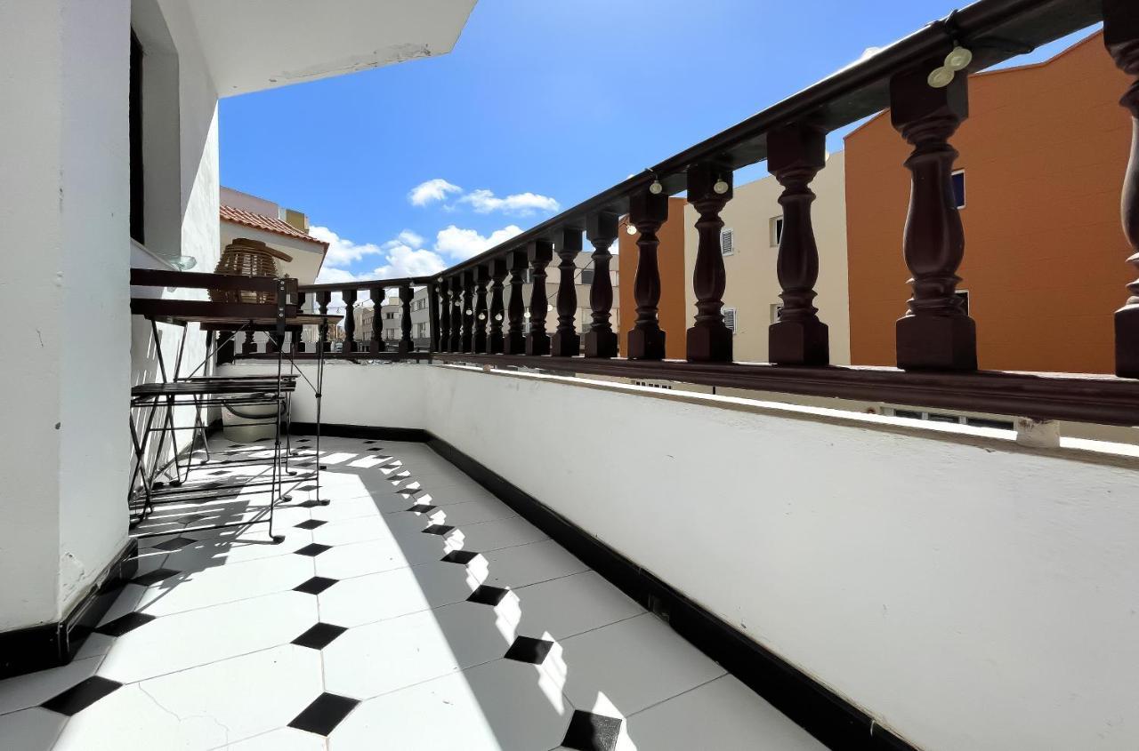 Central House Коральео Экстерьер фото